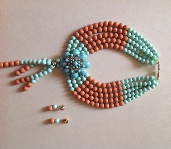 OYI STYLE IS INNATE necklace designed by Eeefy Sand bead is made in BIDA NiGER STATE