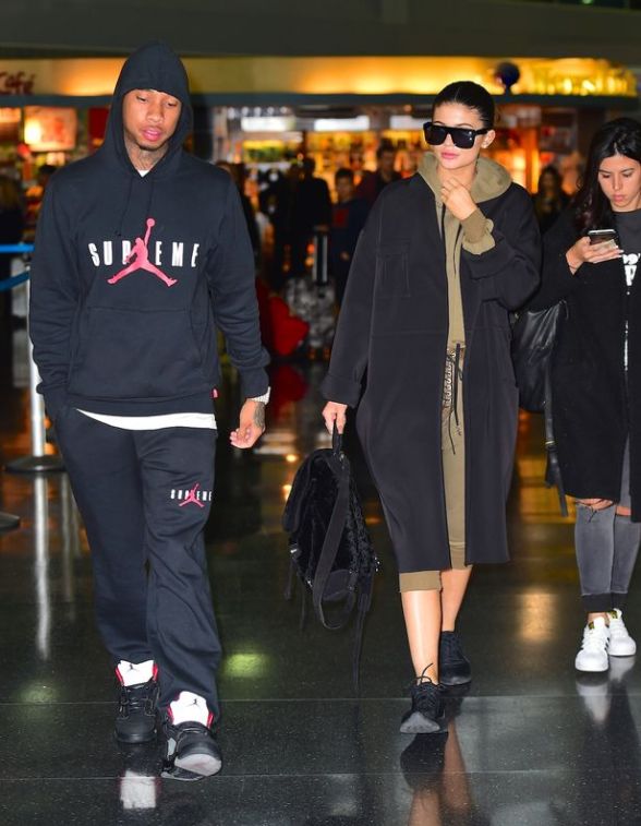 Kylie-Jenner-was-spotted-arriving-in-NYC-on-Wednesday-with-Boyfriend-Tyga
