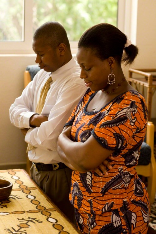 couple-praying-ghana-300920-print