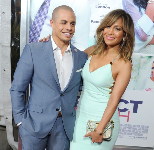 Jennifer-Lopez-Casper-Smart