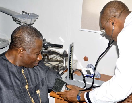 PIC. 19. PRESIDENT GOODLUCK JONATHAN UNDERGOING A REGULAR MEDICAL CHECK-UP 

DURING THE LAUNCH OF AWARENESS CAMPAIGN FOR REGULAR MEDICAL CHECK-UP IN ABUJA 

ON WEDNESDAY (9/10/13).