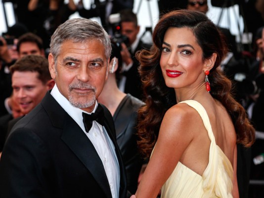 amal-clooney-pregnant-twins-011817