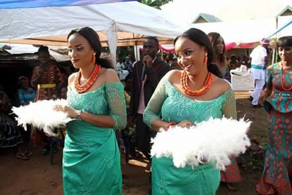  Photos: Beautiful twin sisters wed same day in Abia